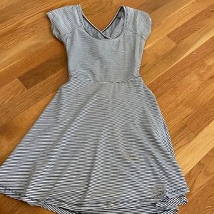 Brandy Melville one size classic cross over dress